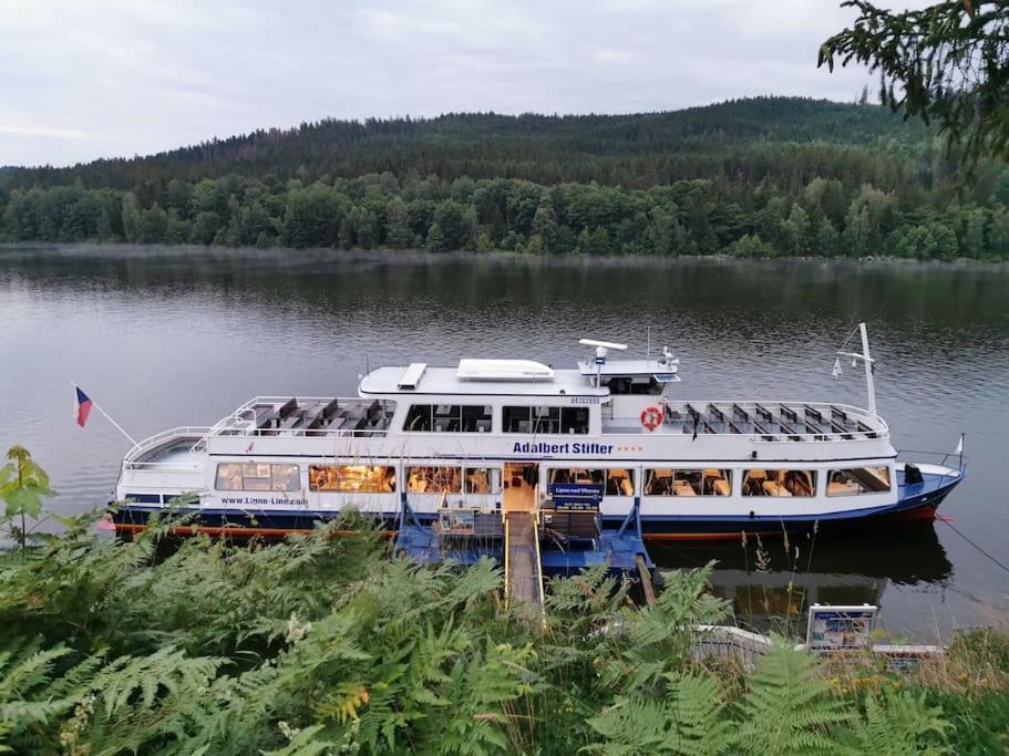 Apartman S Terasou A Vyhledem Na Jezero Lipno Kovarov  외부 사진