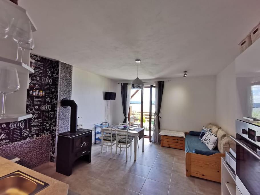 Apartman S Terasou A Vyhledem Na Jezero Lipno Kovarov  외부 사진