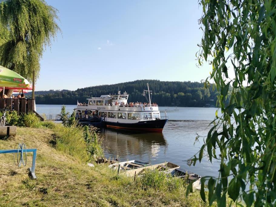 Apartman S Terasou A Vyhledem Na Jezero Lipno Kovarov  외부 사진