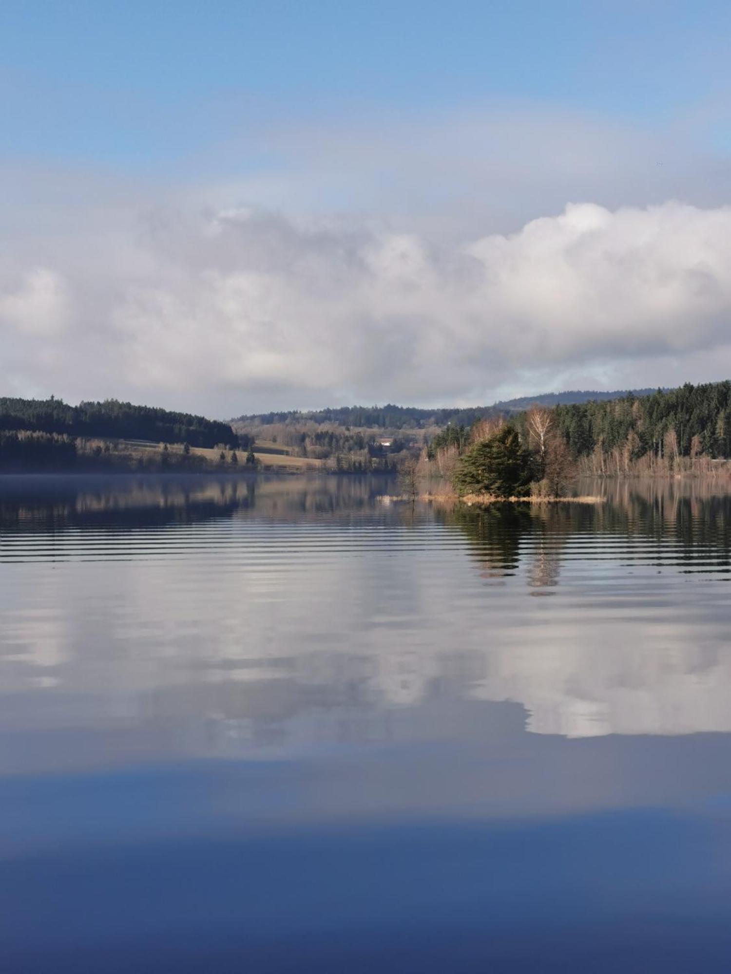 Apartman S Terasou A Vyhledem Na Jezero Lipno Kovarov  외부 사진