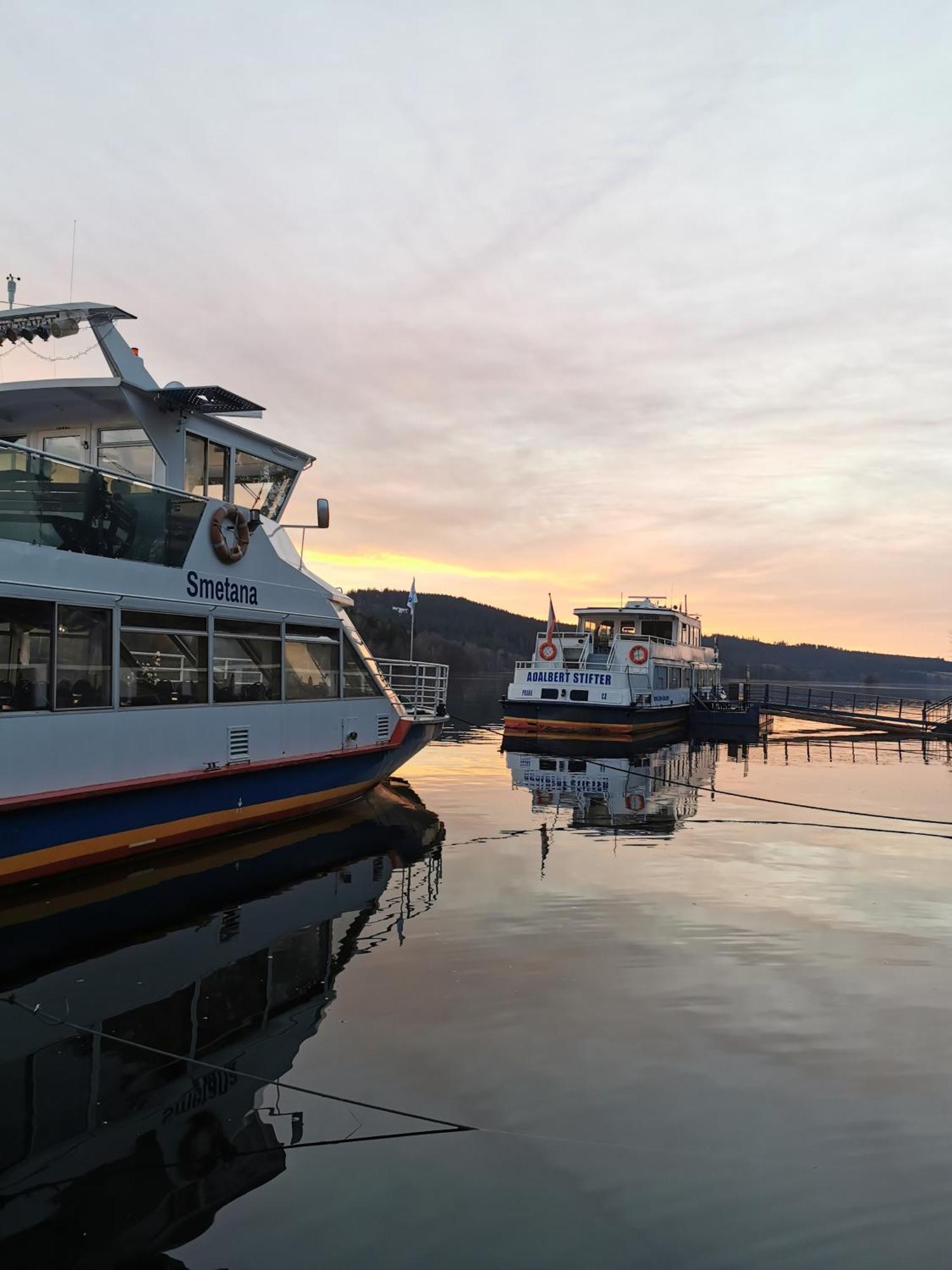 Apartman S Terasou A Vyhledem Na Jezero Lipno Kovarov  외부 사진